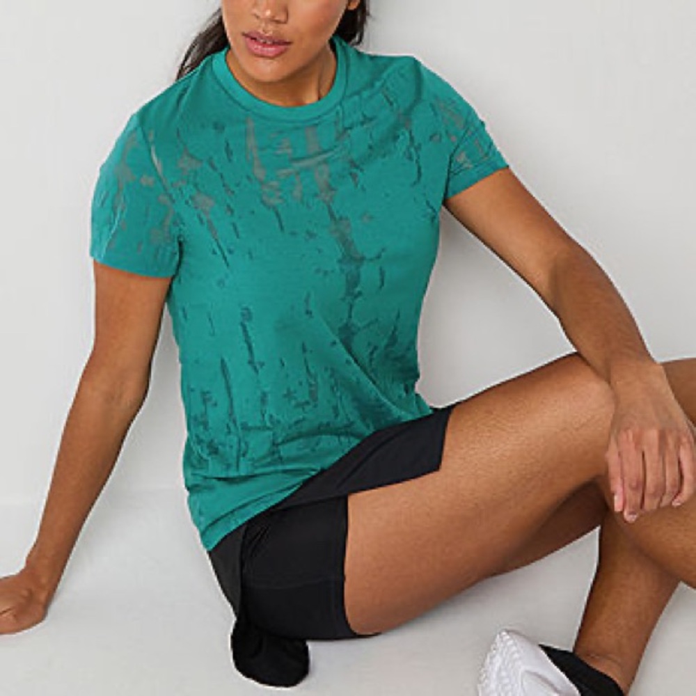 NWT Reebok T-Shirt - Picture 5 of 6